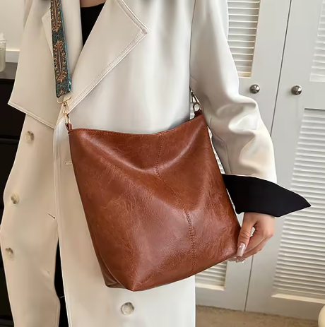 Lumenara Leather Bag