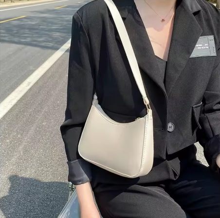 Lumenara Hand Bag